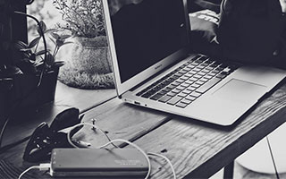 微密圈深度揭秘：爆料风波背后，当事人在直播间现场的角色彻底令人意外